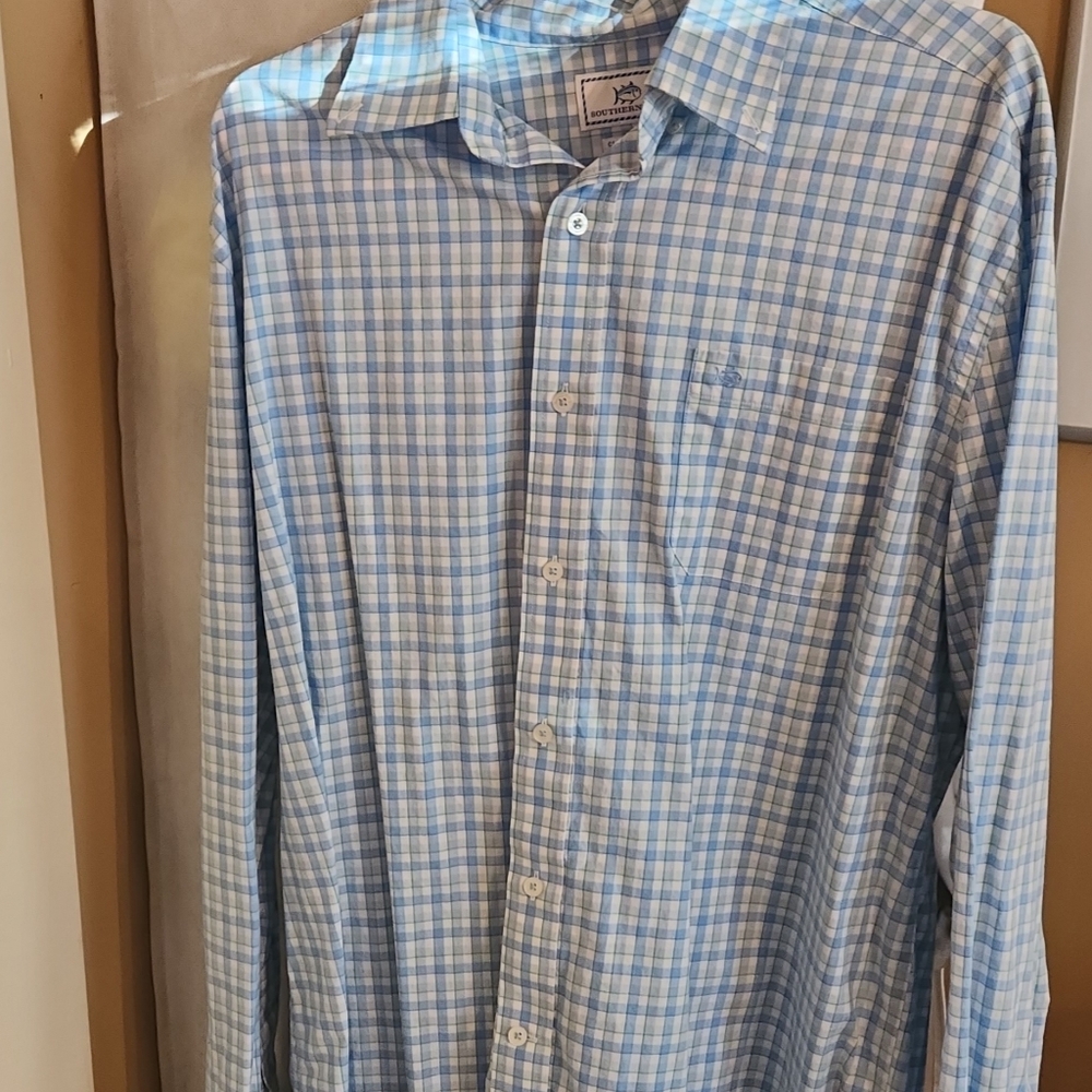 Mens blue Southern Tide button down size large